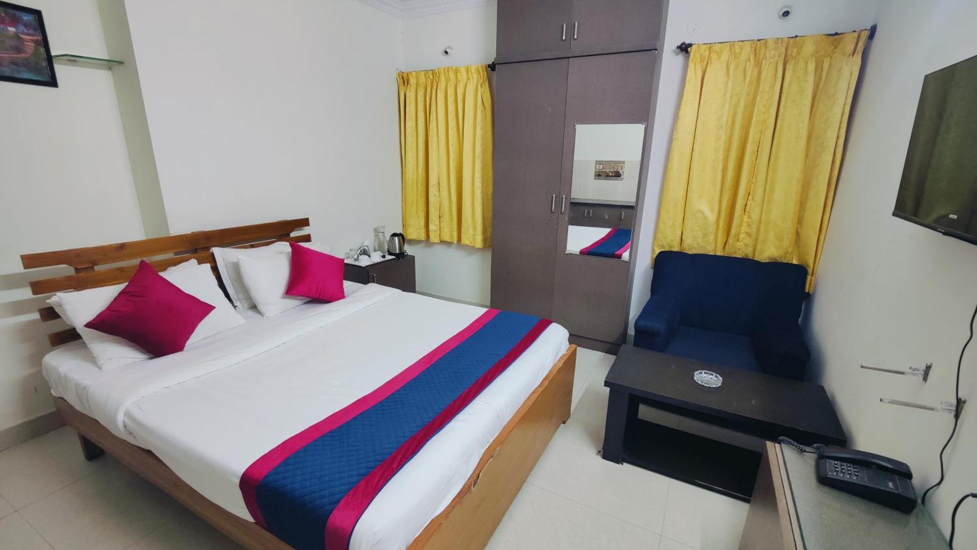 Mann Pasand Inn Feel The Luxury บังกาลอร์ ภายนอก รูปภาพ