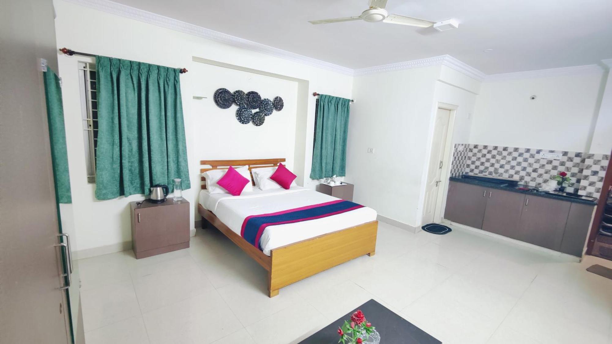 Mann Pasand Inn Feel The Luxury บังกาลอร์ ภายนอก รูปภาพ